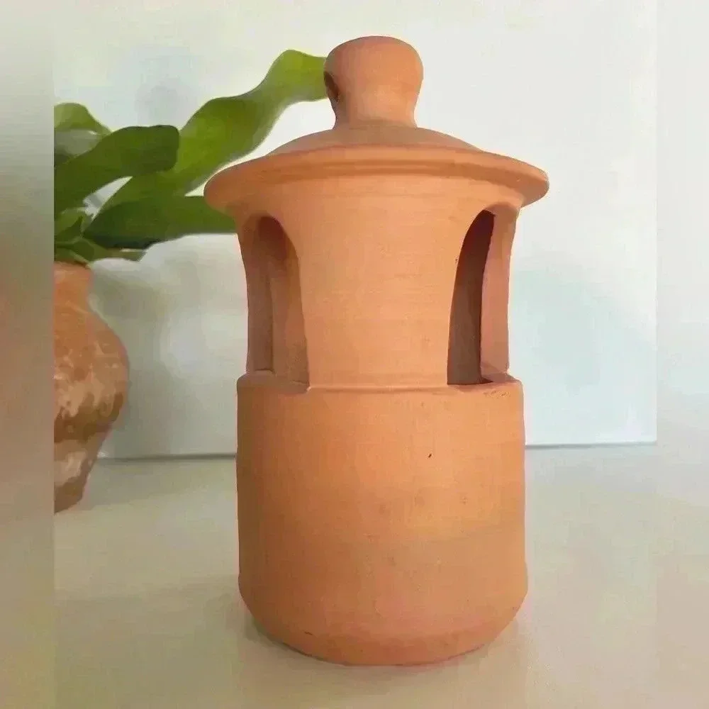 WILLIAMSBURG POTTERY Terracotta Lantern Hanging or Standing 7 1/4" Tall - Picture 6 of 13
